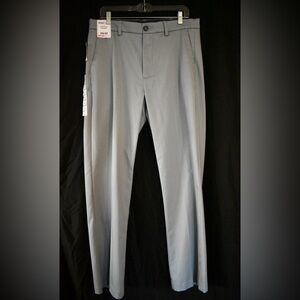 Roundtree & Yorke Men's Classic Gray Dress Pants
